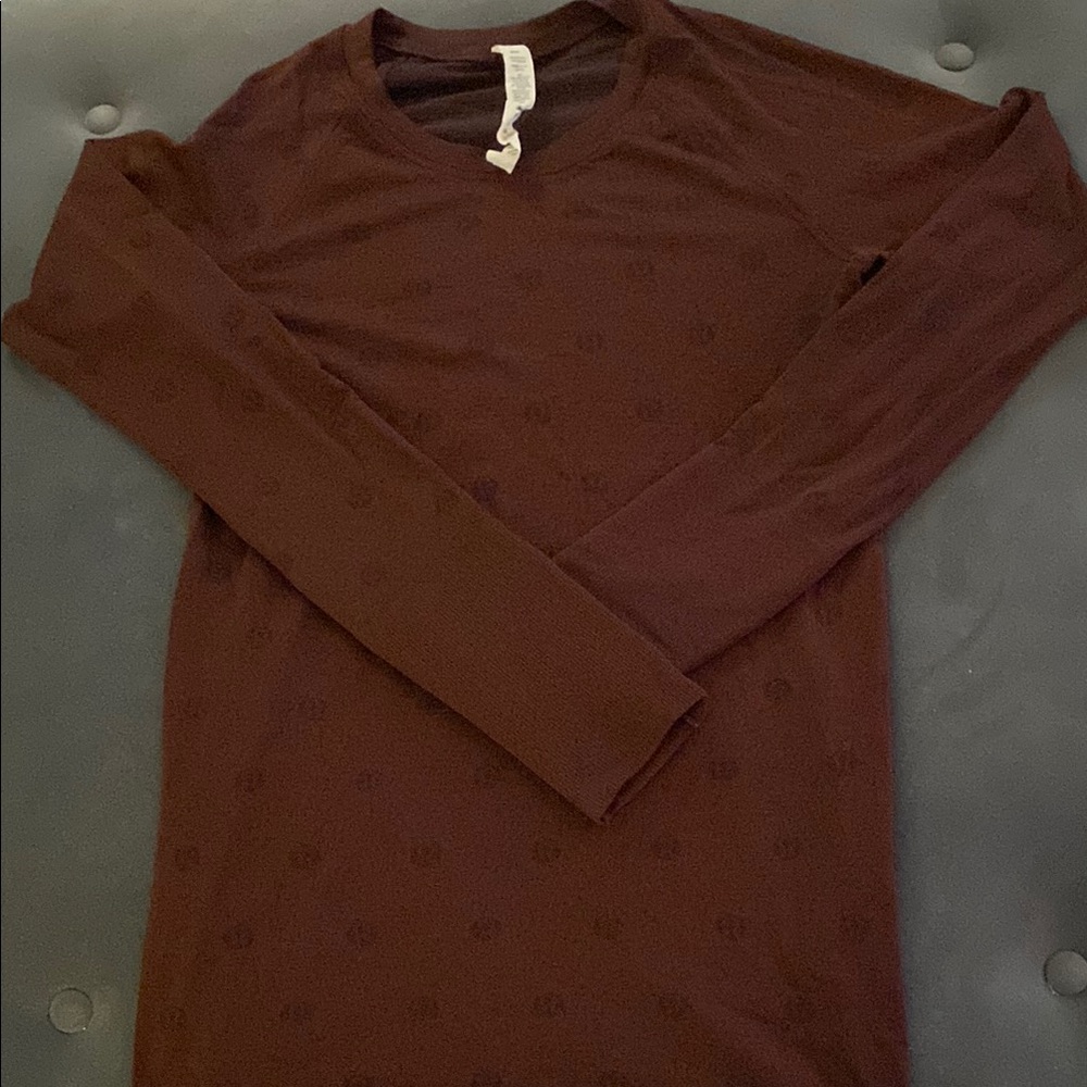 EUC Size 6 Lululemon Athletica Run Swiftly Long Sleeve Shirt
